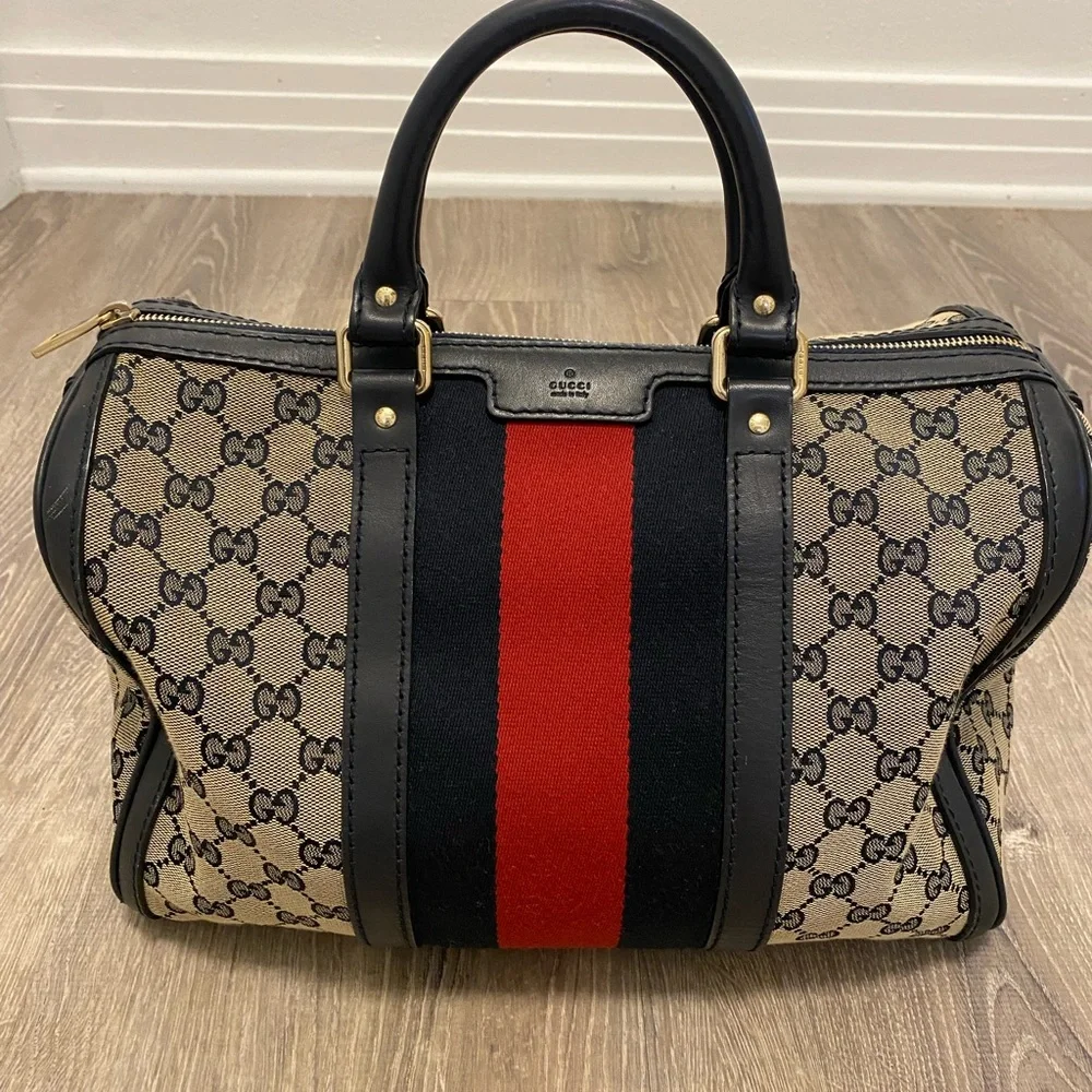 SOLD- AUTHENTIC GUCCI Canvas/leather Vintage Boston Bag Crossbody Red/Navy - Picture 2 of 15